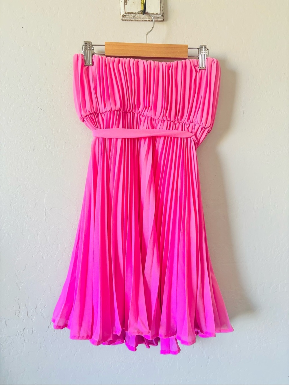 MABLE Strapless Pink tube Pleated Mini Dress - Picture 6 of 7